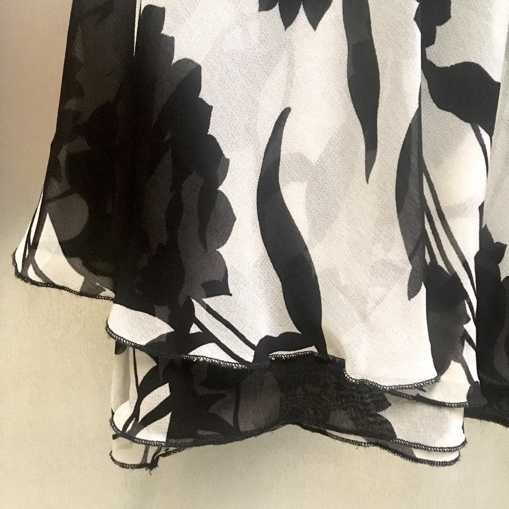 Vintage Maxi Skirt Floral Black and Cream S - Picture 2 of 8